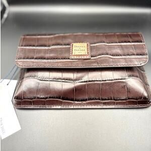 Dooney & Bourke Oakdale Milly Wristlet Espresso Embossed Calfskin Leather NWT